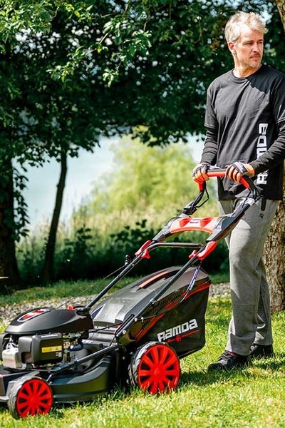 Izlozbeno-okno/kosilnica-ramda_1